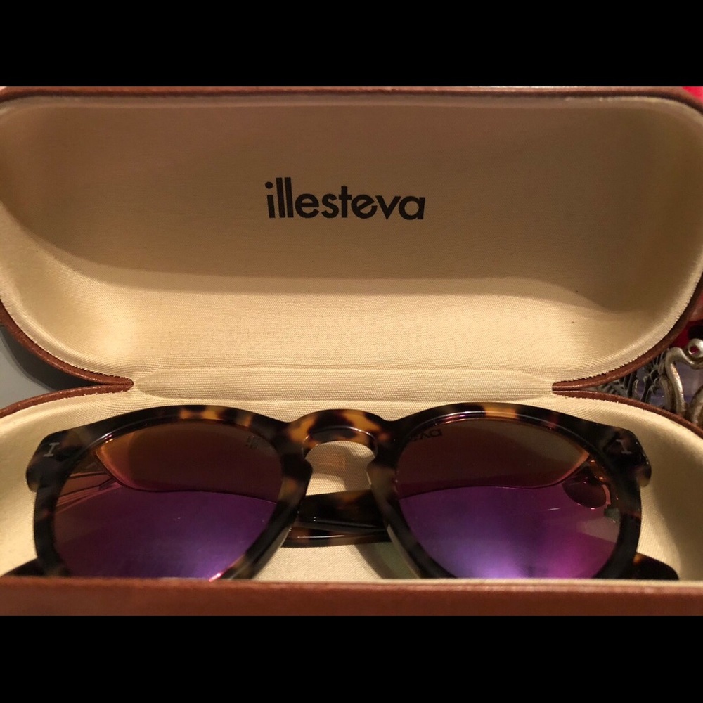 Illesteva Leonard Mirrored Sunglasses